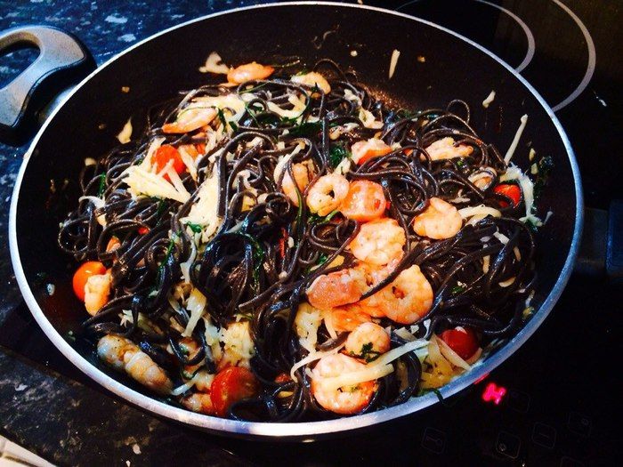 Откройте для себя венецианские тайны: черные спагетти с морепродуктами