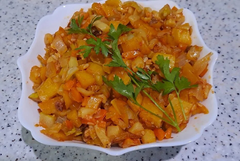 Нежное овощное рагу с молодым кабачком: легкий способ приготовить вкусное блюдо