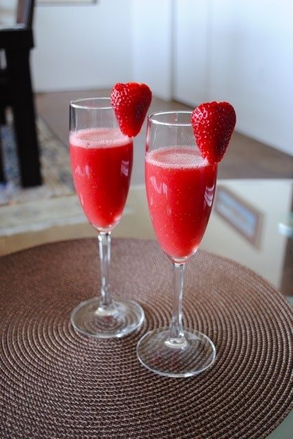 Освежающий напиток: арбузно-клубничная аква фреска