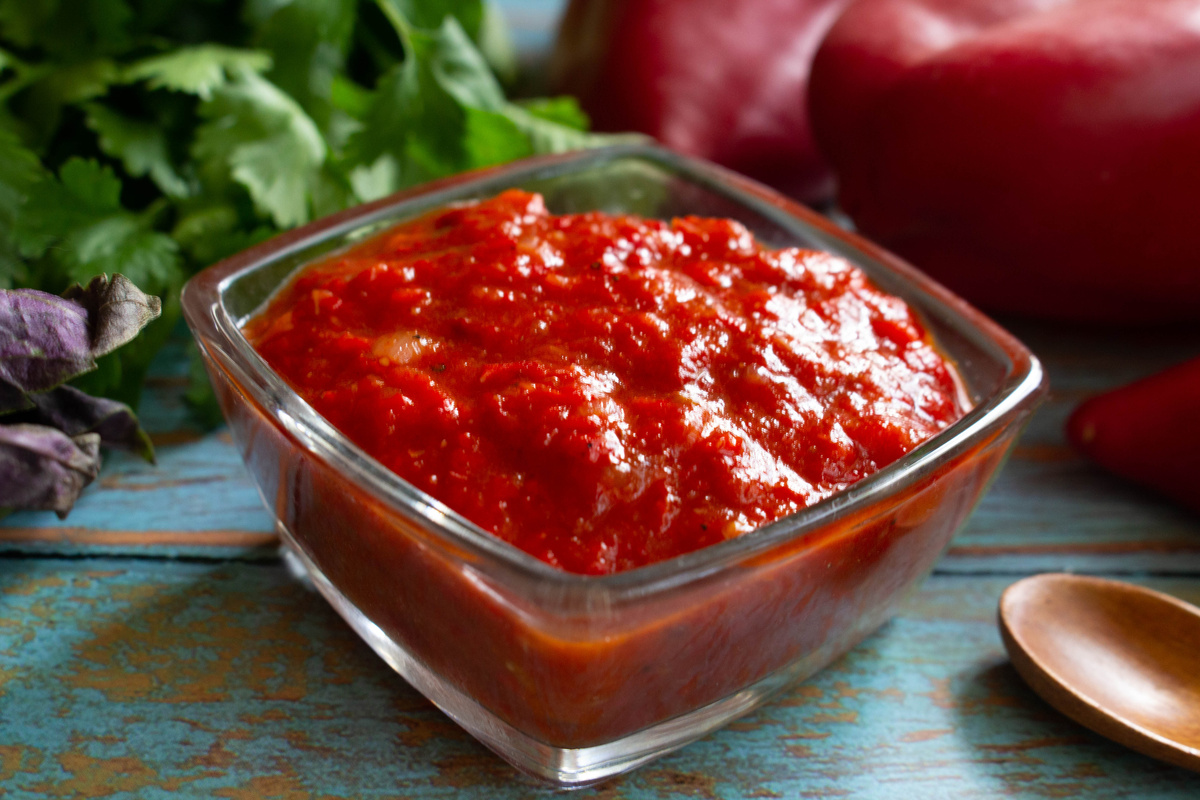 Яркий томатный соус Матбуха: как приготовить традиционный марокканский рецепт