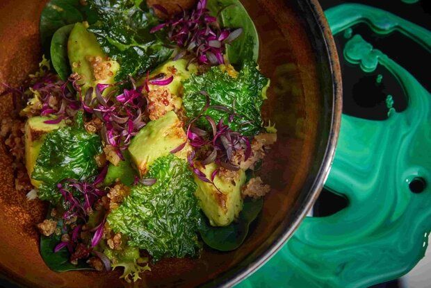 Постный салат с авокадо: вкусный и сытный выбор для приверженцев здорового питания