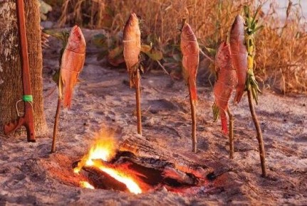 Приготовление речной рыбы "на рожне"