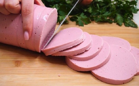 Как приготовить домашнюю куриную колбасу: здоровая альтернатива любимым деликатесам