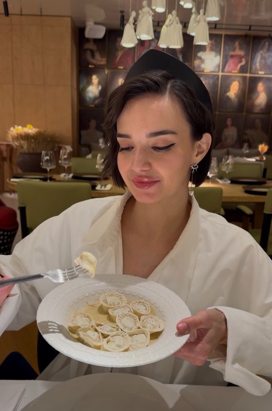 Крабовая экзотика: новый взгляд на русскую кухню в ресторане «Машенька»