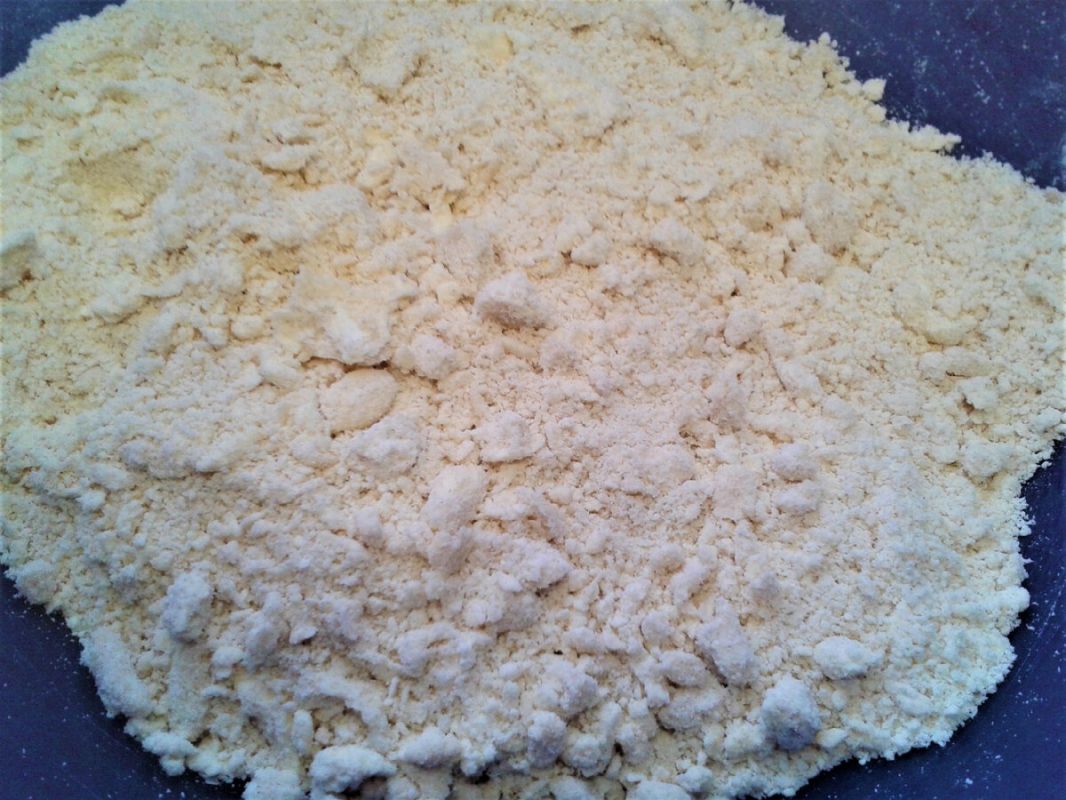 Пикантные сырные палочки с кунжутом: идеальная закуска к кофе