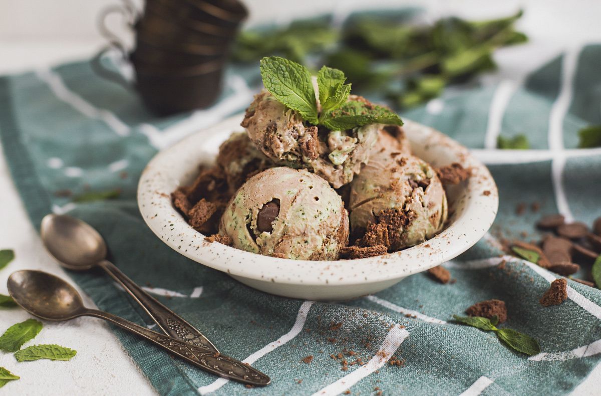 Как приготовить домашнее семифредо с шоколадом и мятой