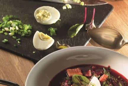 Ботвинья: традиционный летний суп с яркими вкусами