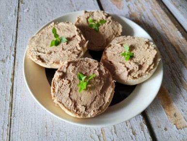 Нежный крем-паштет из куриной печени: готовим как шеф-повар