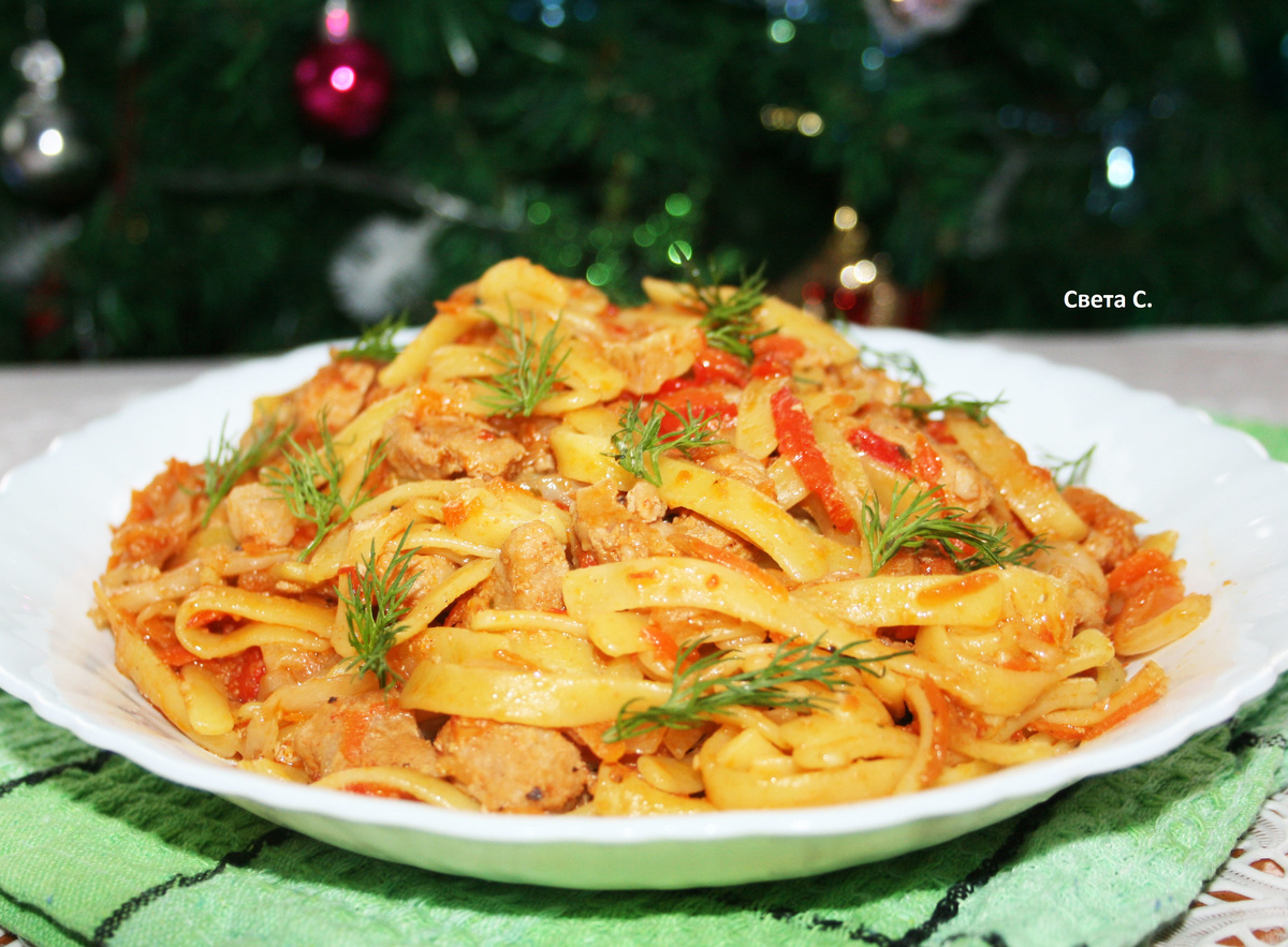 Лапша с мясом и овощами: идеальное блюдо для всей семьи