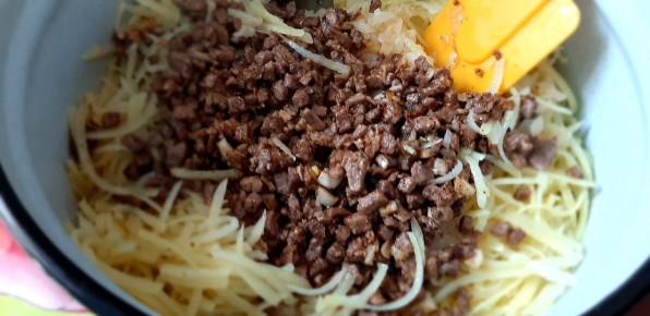 Универсальная закуска для любого случая: картофель с мясом как никогда актуален