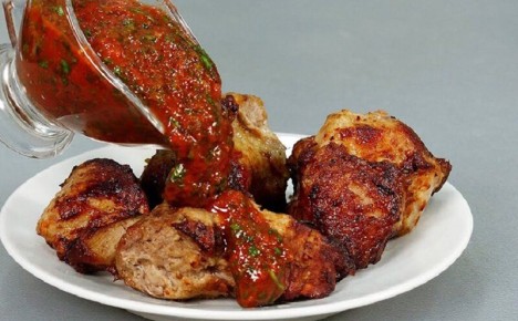 Как приготовить пикантный соус для мяса и шашлыка на зиму