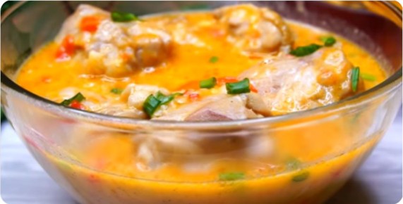 Рецепт куриного паприкаша: сытный ужин за полчаса