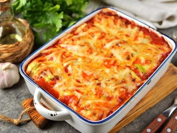 Кабачковые рулетики с творогом в духовке