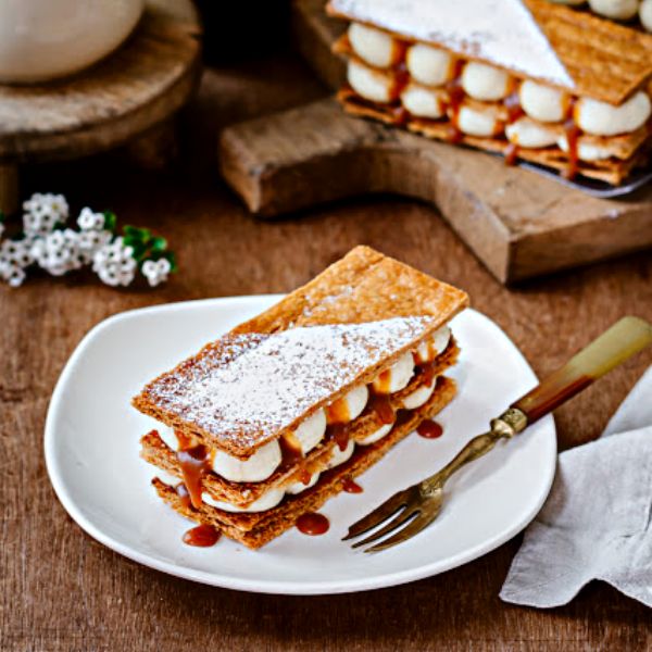 Ванильный мильфей с соленой карамелью: создайте десерт мечты дома