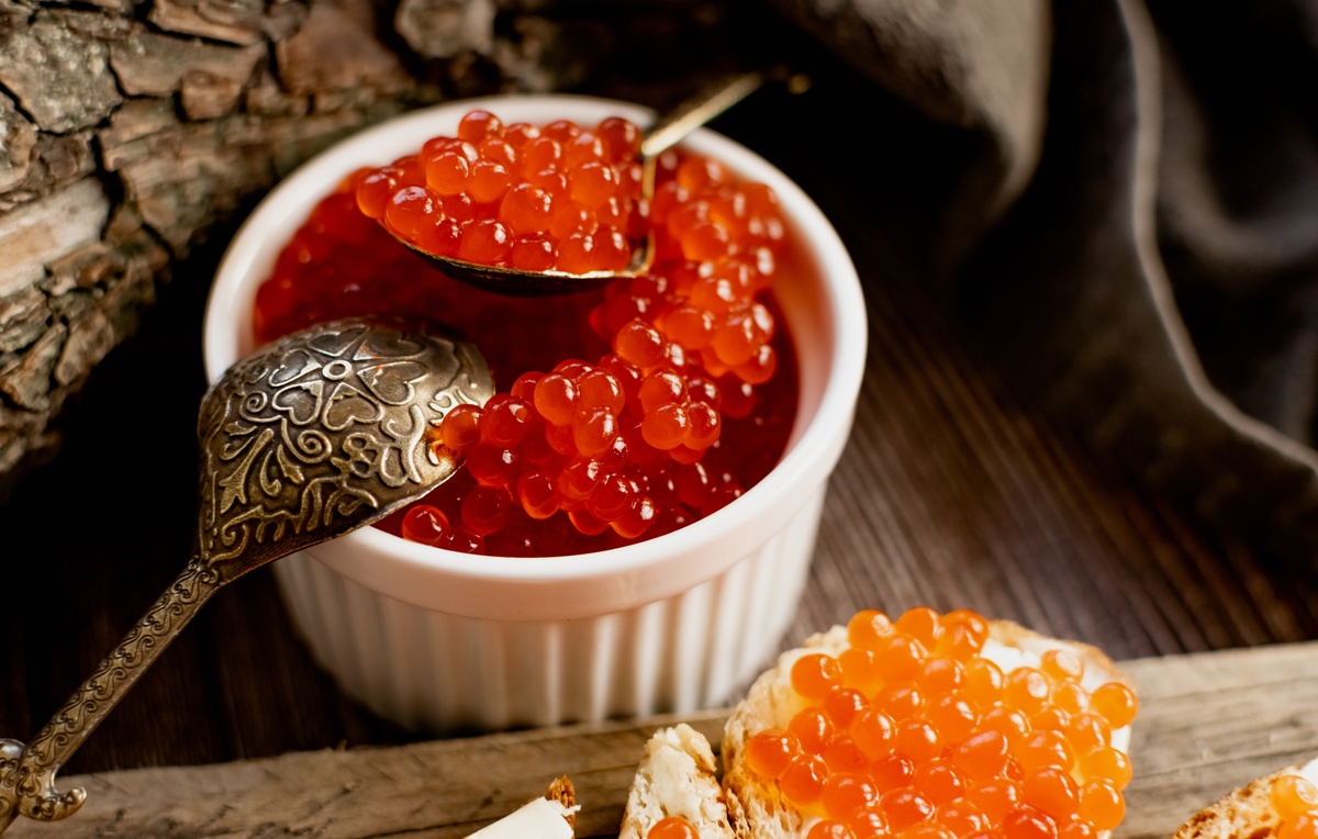 Как выбрать настоящую красную икру: советы экспертов