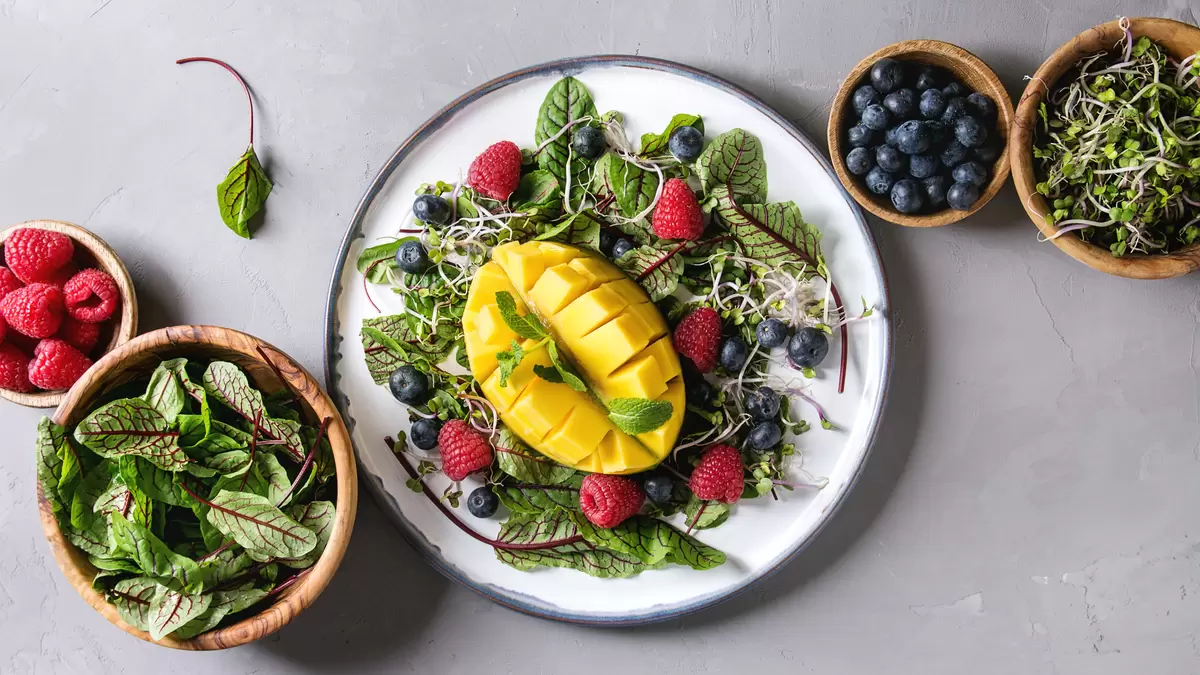 Летнее питание: секреты легкости и бодрости в жару