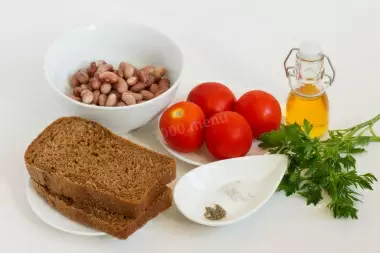 Лёгкий салат с фасолью и помидорами: свежесть и вкус за 20 минут