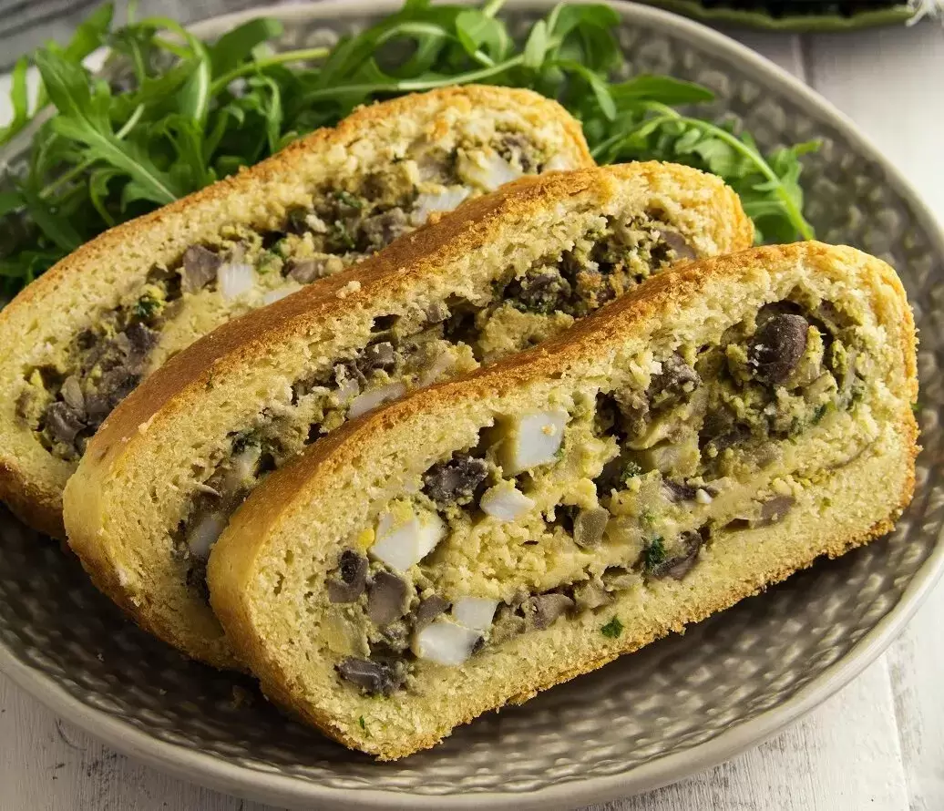 Вкусный штрудель с грибами и яйцом: идеальный для любого времени дня