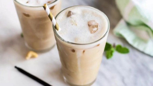 Охлаждающий кофе: три уникальных рецепта для жаркого лета