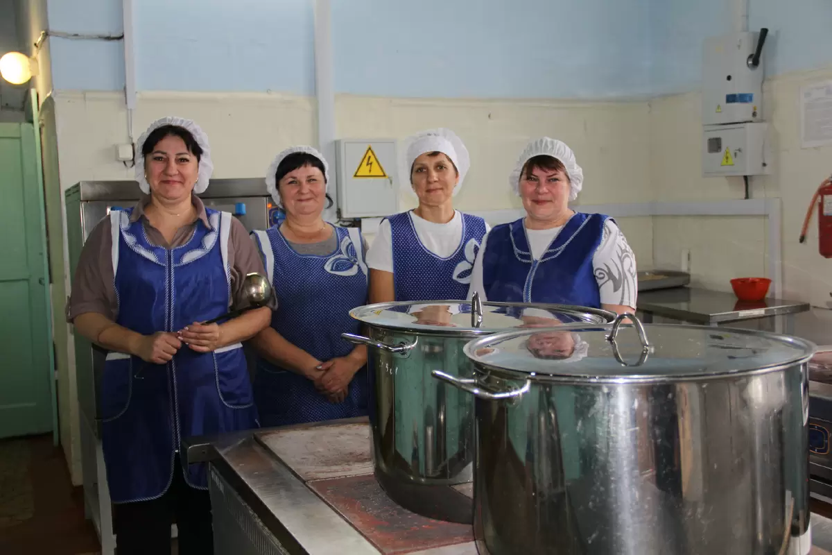 Школьное питание: как в Тюкалинском лицее заботятся о здоровье учеников