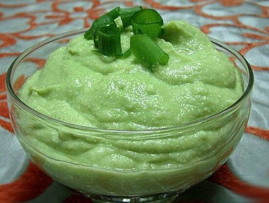 Погружаемся в мир вкуса: нежный зеленый мусс из авокадо