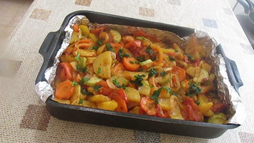 Запечённая картошка с овощами: Изумительное угощение для всей семьи