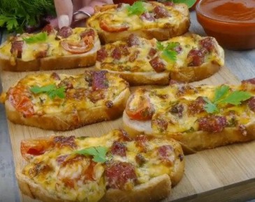 Вкусные горячие бутерброды: идеальный завтрак на скорую руку