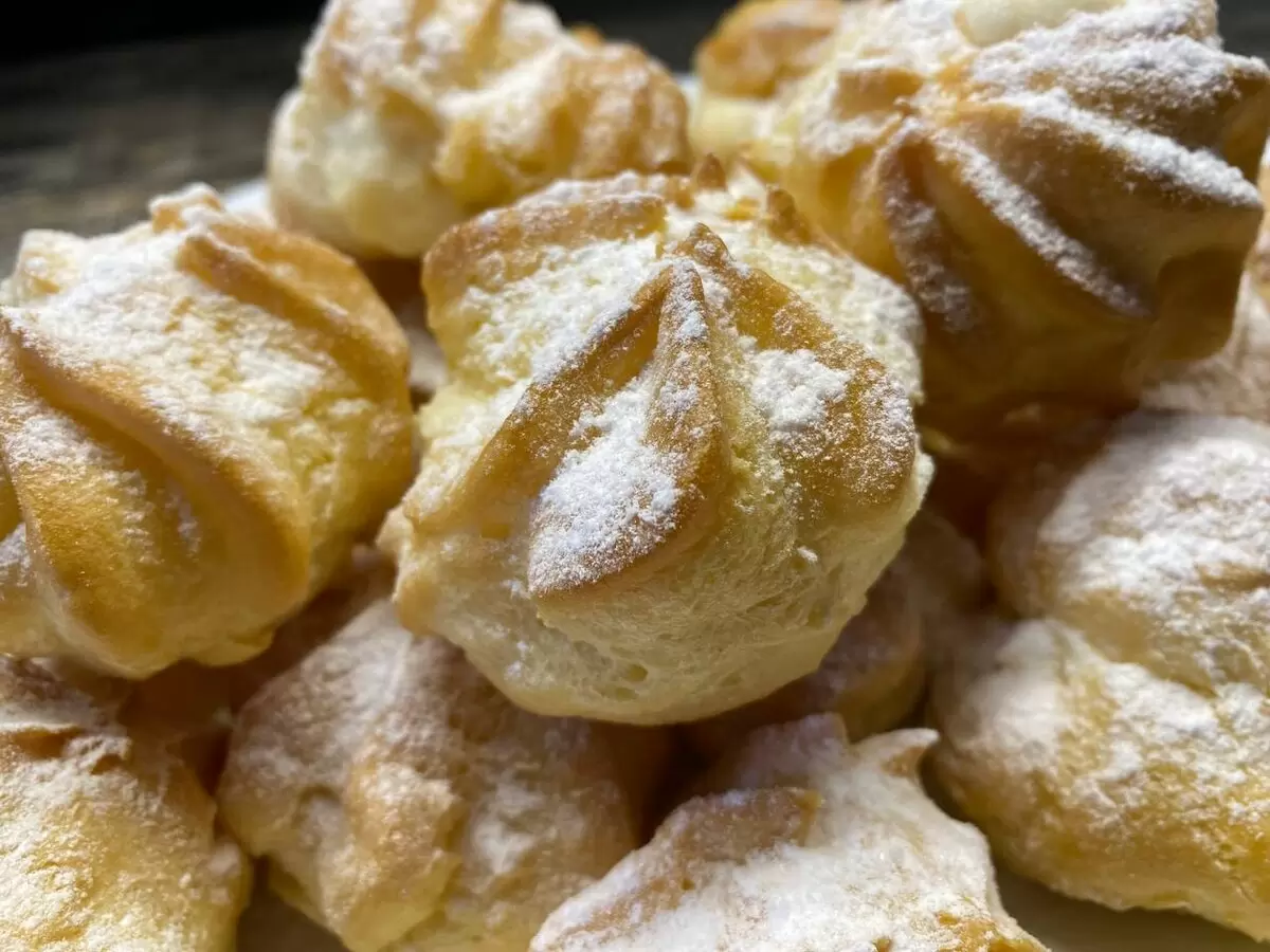 Как приготовить идеальные эклеры: секреты домашних пирожных