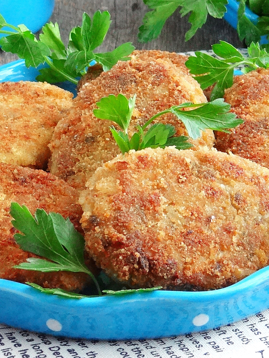Необычные рыбные котлеты из скумбрии: легкий и сочный рецепт без яиц