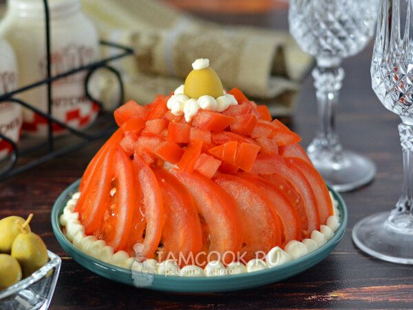 Праздничный салат «Красная шапочка»: просто, вкусно, красиво